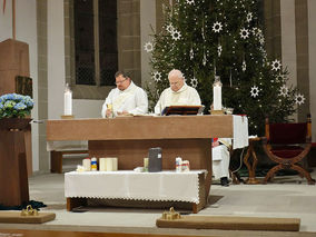 Darstellung des Herrn mit Kerzenweihe und Blasiussegen (Foto: Elisbetha Rößler)